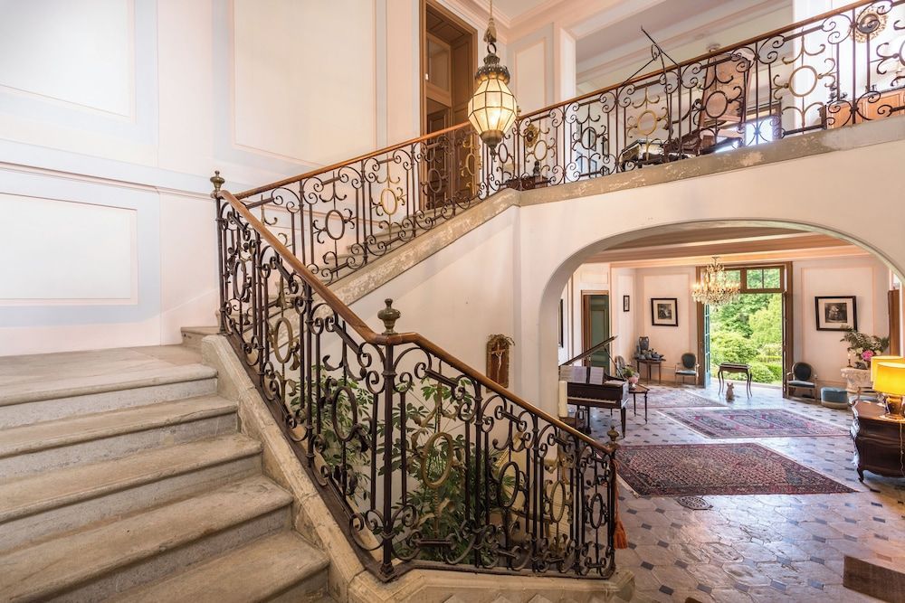 Chateau d'Estrac 2