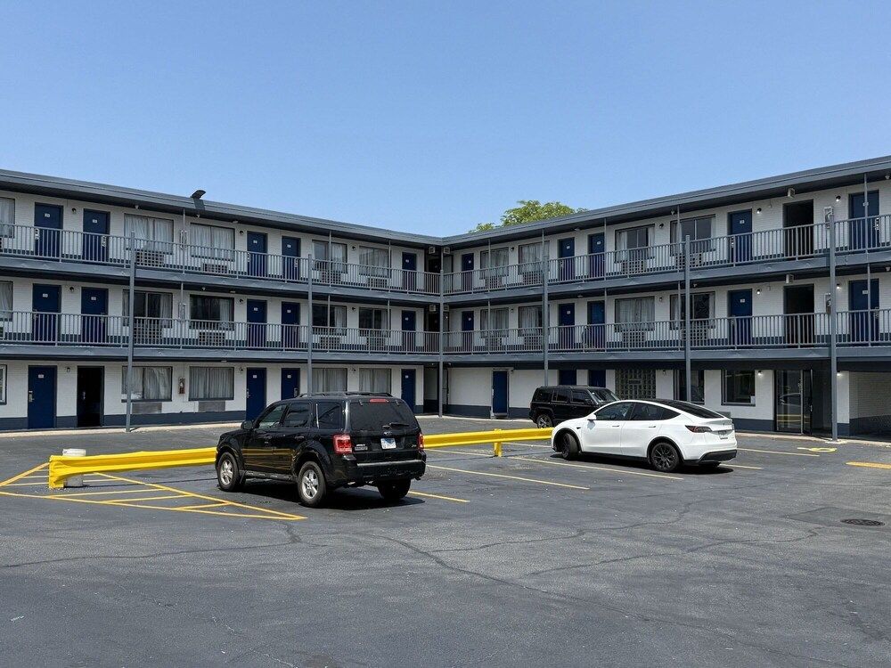 Motel 6 Chicago, IL - Halsted 1