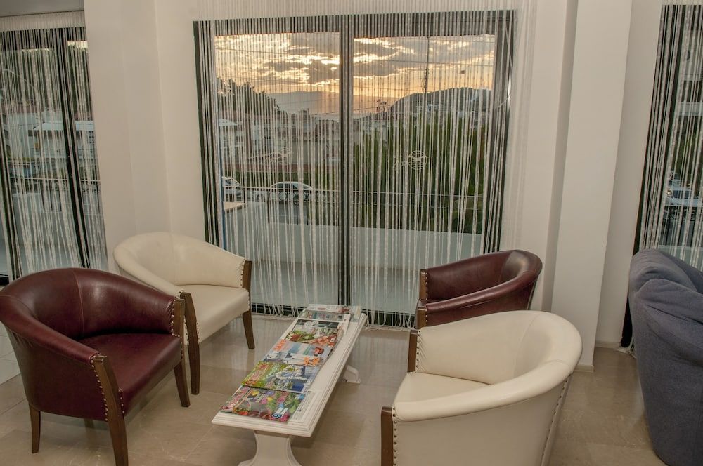 Sun Hotel 2