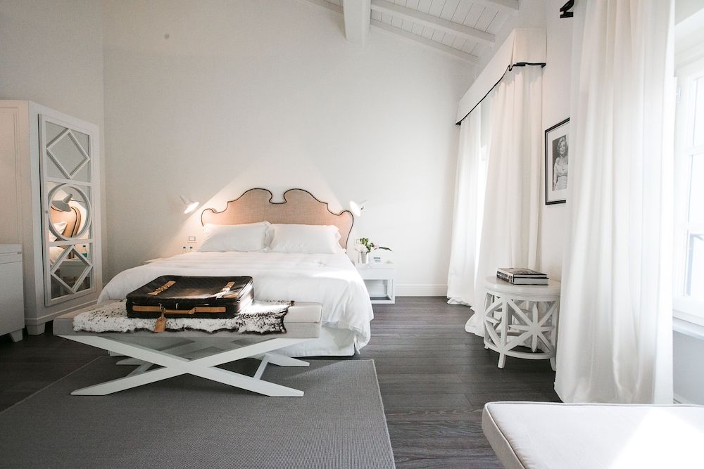 Hall Suites 1