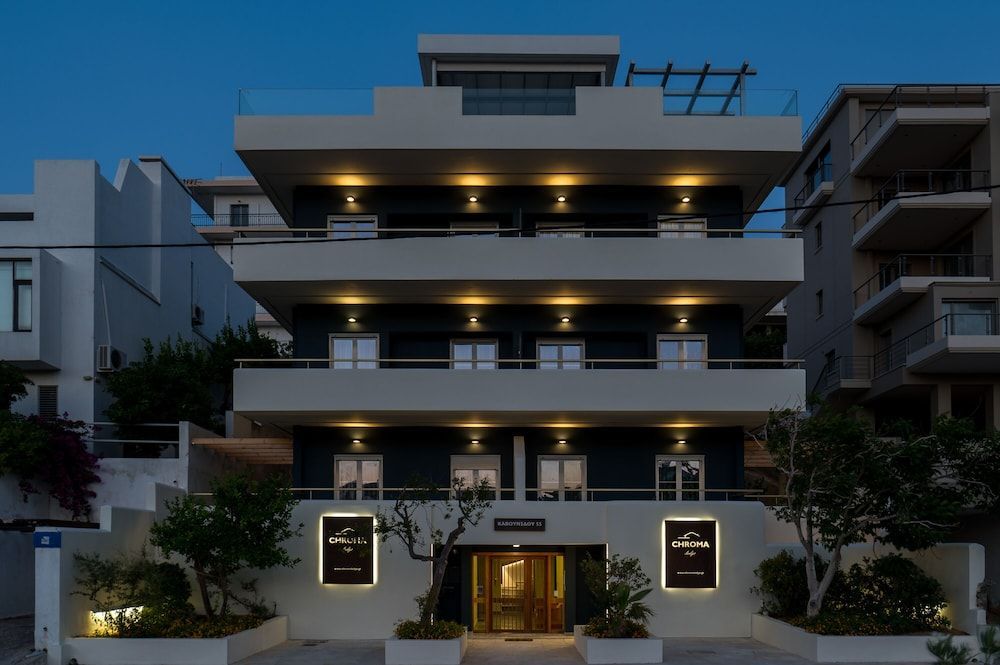 CHROMA Lodge Rafina 1