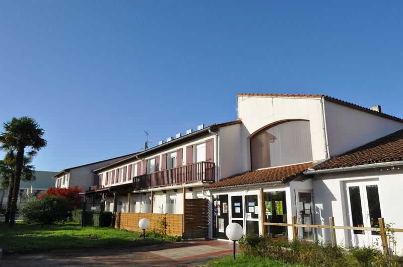 Contact Hôtel O'Nice Saintes 2
