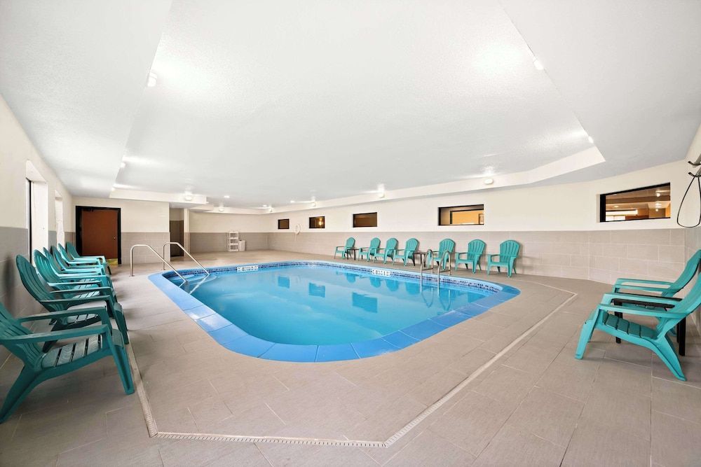 Comfort Inn & Suites Decatur-Forsyth 1