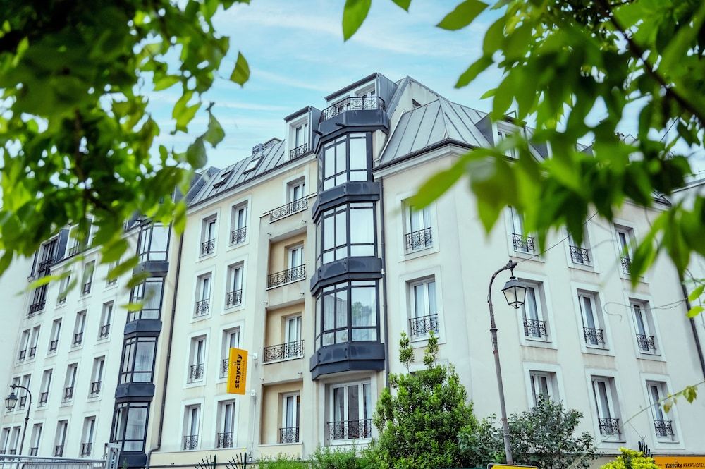 Staycity Aparthotels Paris Gare de l'Est 1
