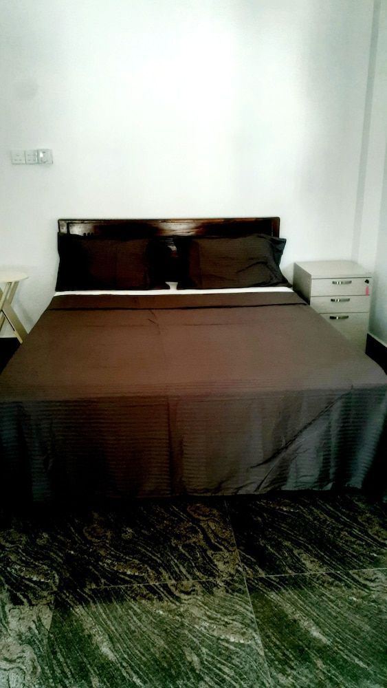 Airport Layover B&B 2
