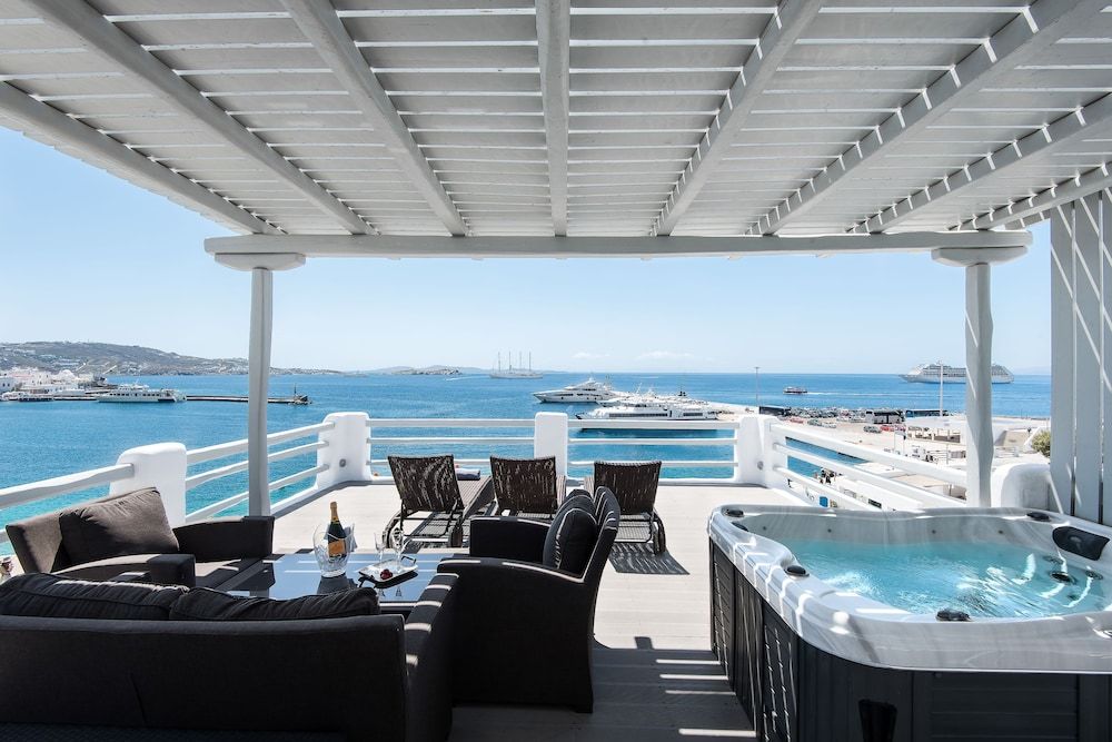 Riva Suites - Adults Only 1