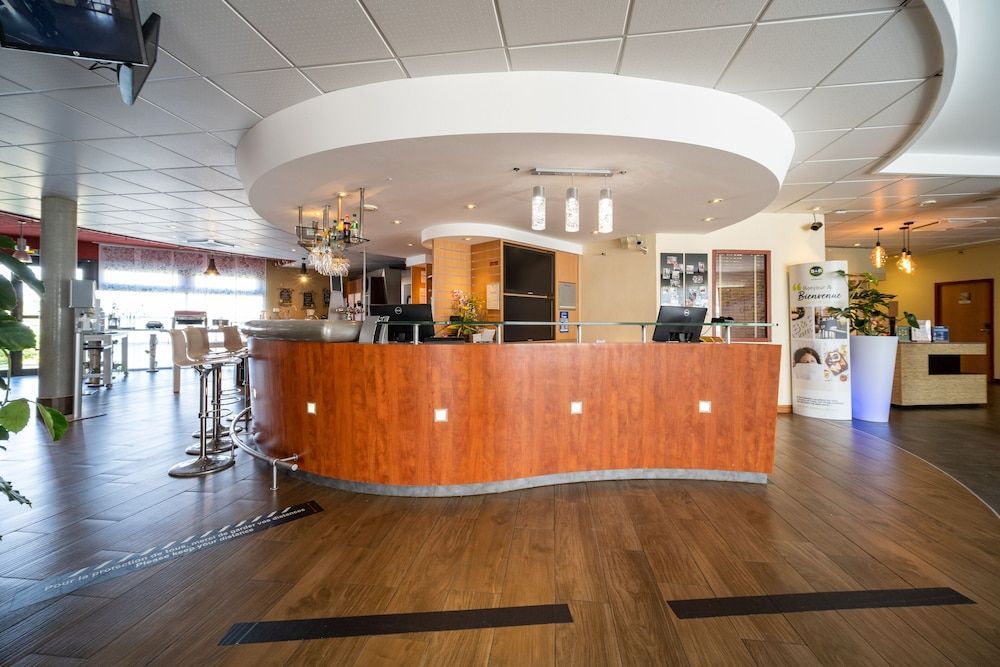 B&B HOTEL Calais Terminal Cité Europe 4 étoiles 2
