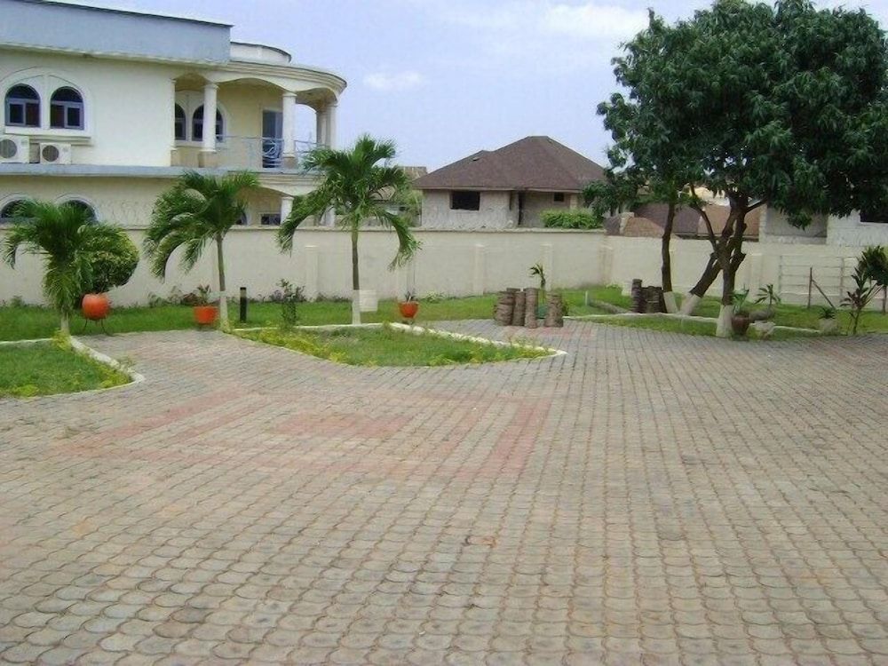 East Airport Guesthouse 1