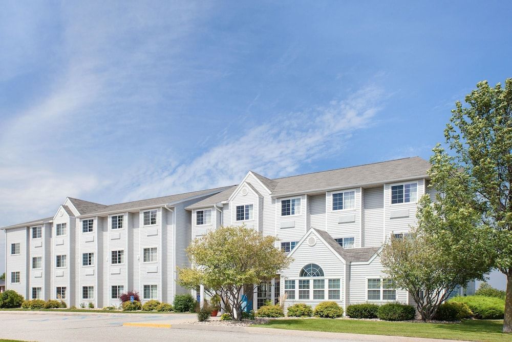 Microtel Inn and Suites Clear Lake 1