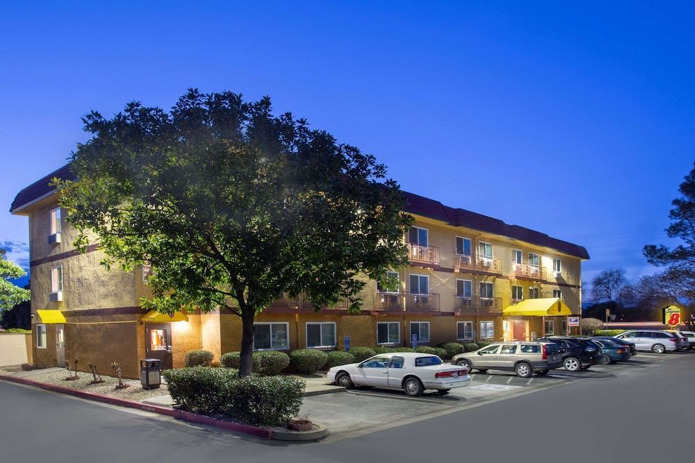 Super 8 by Wyndham Chico 1
