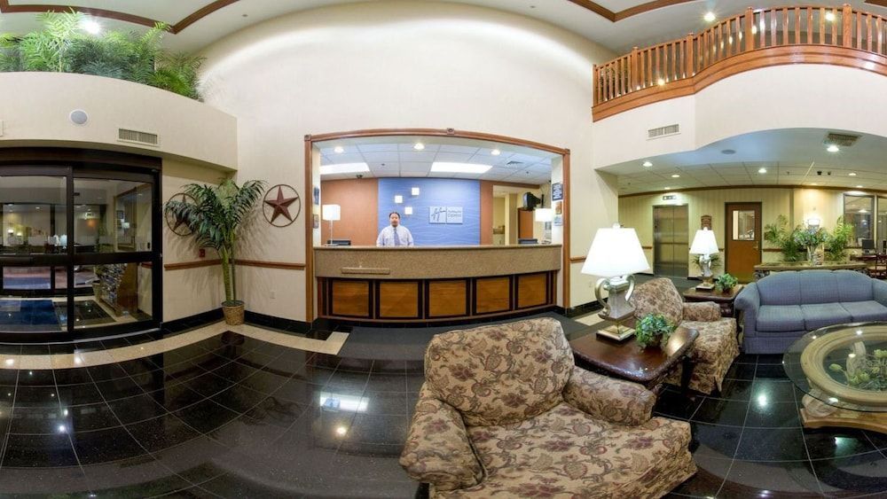 Holiday Inn Express & Suites HOUSTON - MEMORIAL PARK AREA by IHG 2