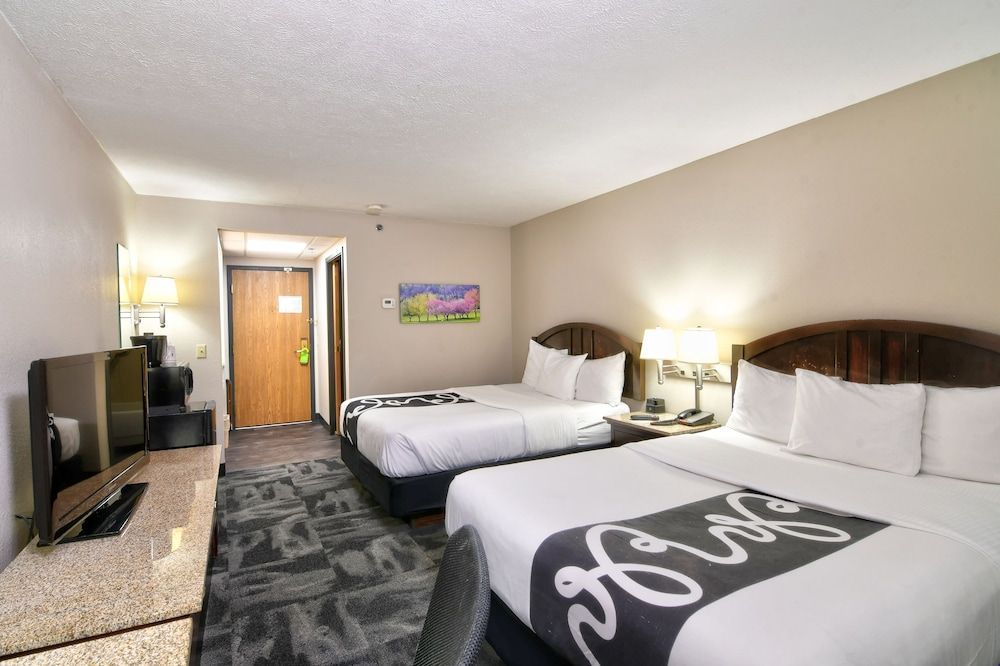 La Quinta by Wyndham Springfield South 2