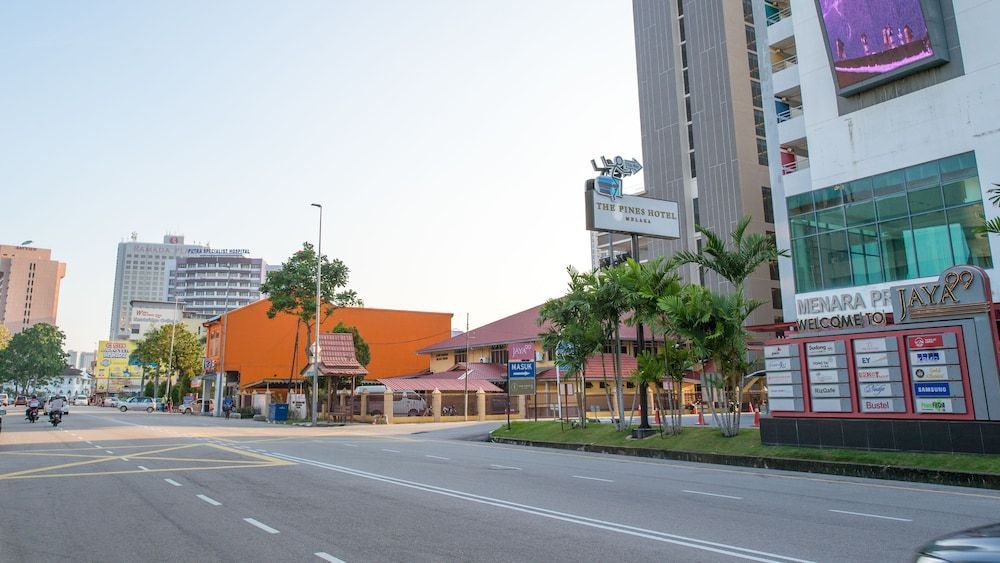 The Pines Melaka 2