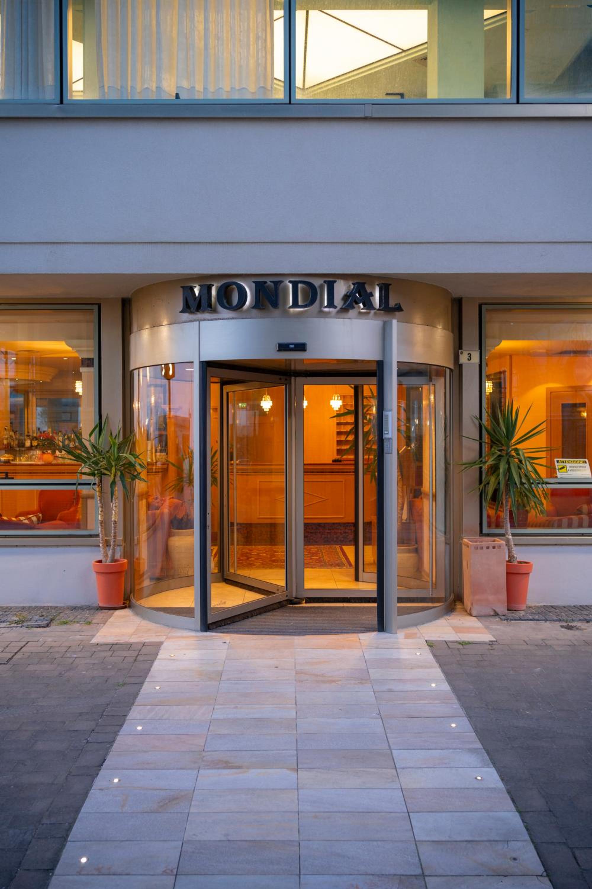 Hotel Mondial 2