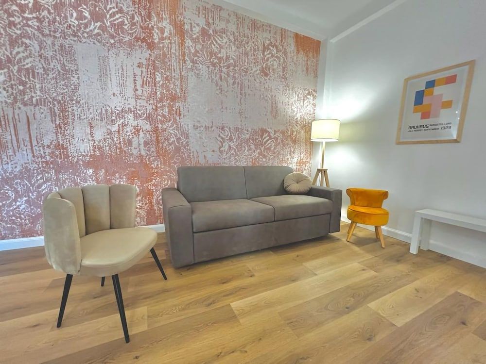 Happy Family Apartments Lanterna 1