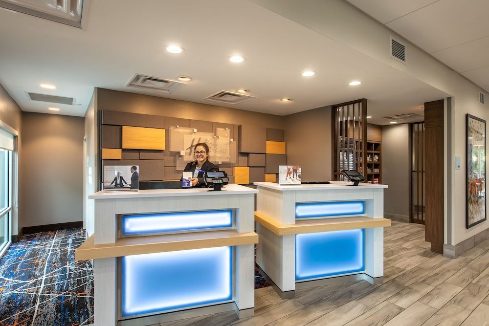 Holiday Inn Express & Suites GREENVILLE S - PIEDMONT by IHG 2