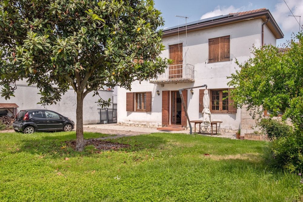 GuestHost - Casa Nespolo Abano Terme 1