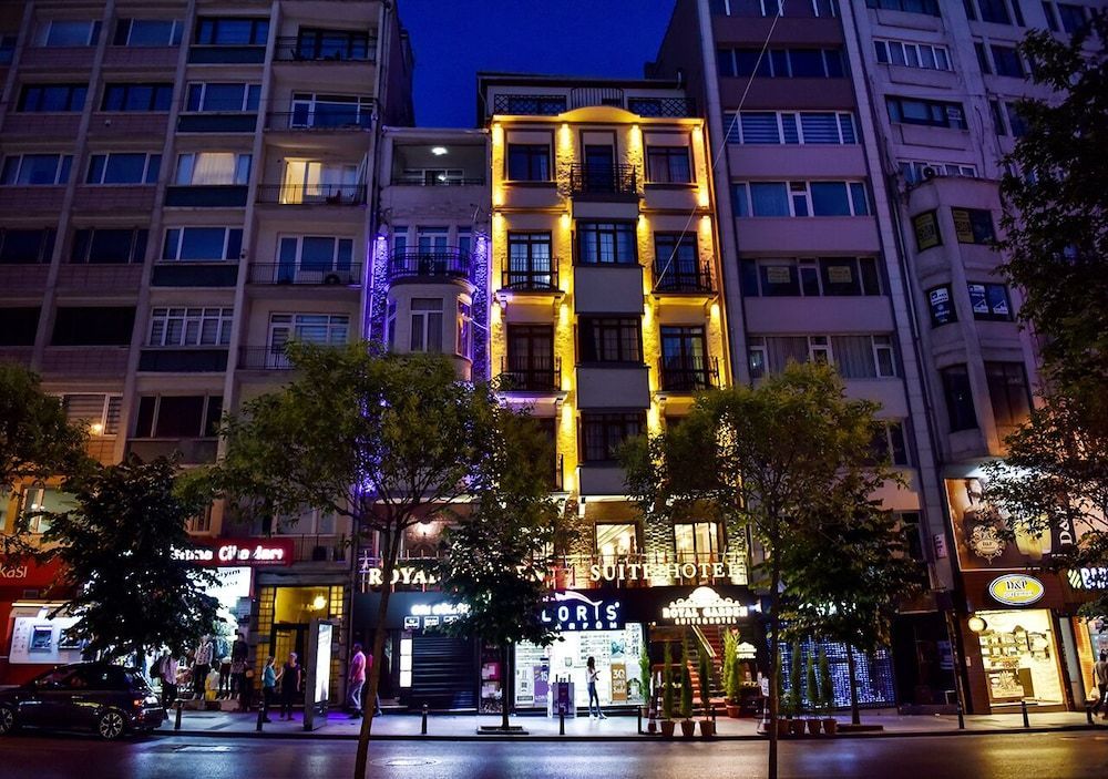 Royal Garden Suite and Hotel 1