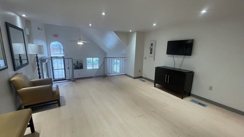 Sonesta Simply Suites Memphis 2