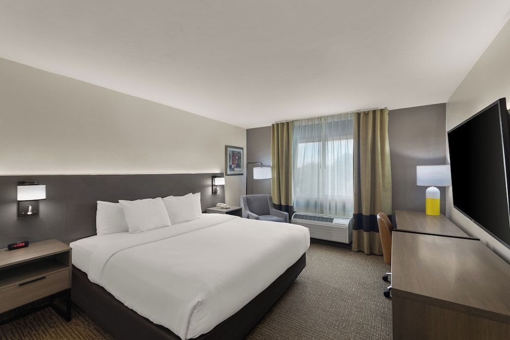 Comfort Inn & Suites Austin North Loop 1