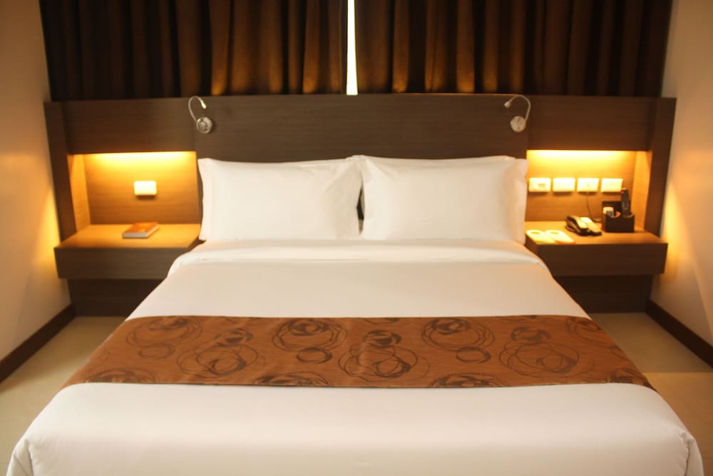 Kew Hotel Tagbilaran 1