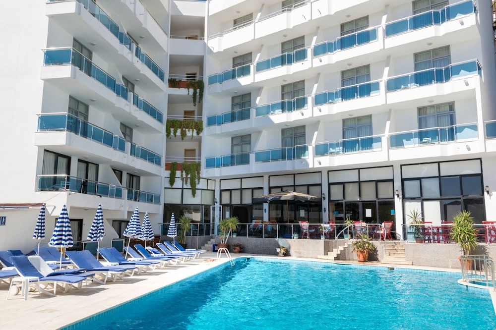 Ponz Hotel 1
