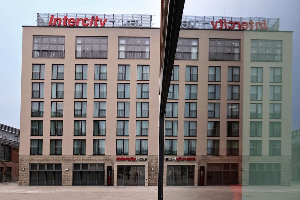 IntercityHotel Wiesbaden 1