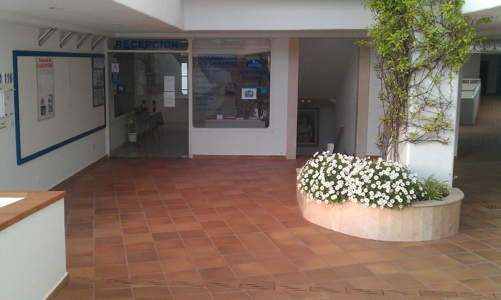 Hamilton Court 2