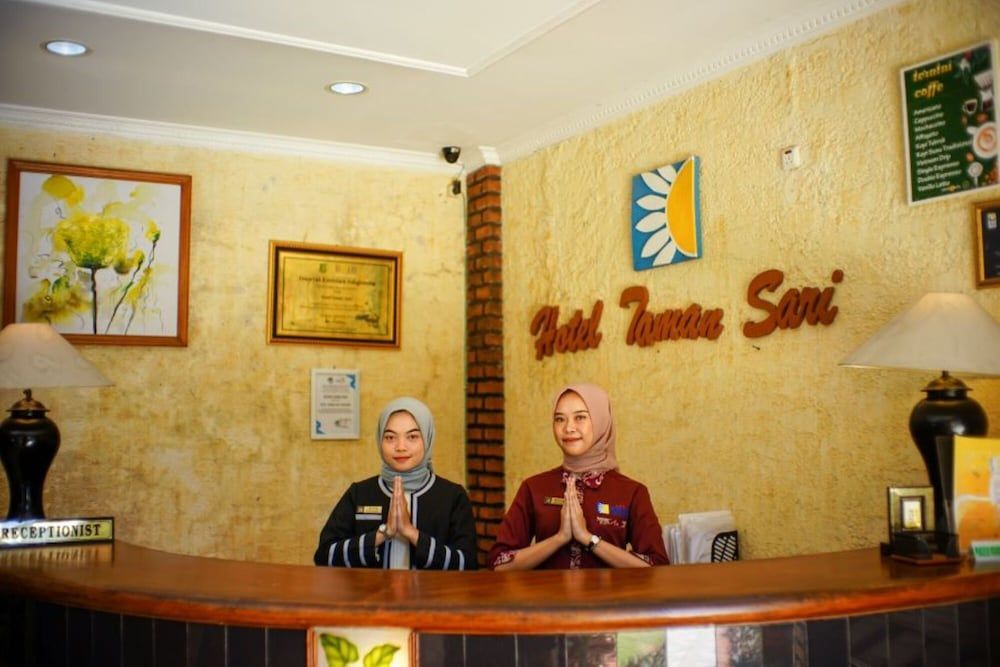 Taman Sari Hotel Dan Resort 2