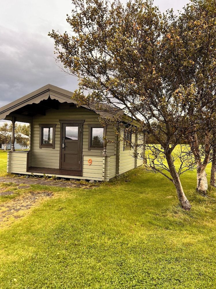 Hellisholar Cottages 1