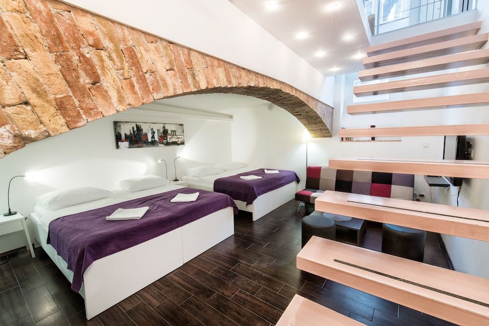 Tia Apartments and Rooms 1