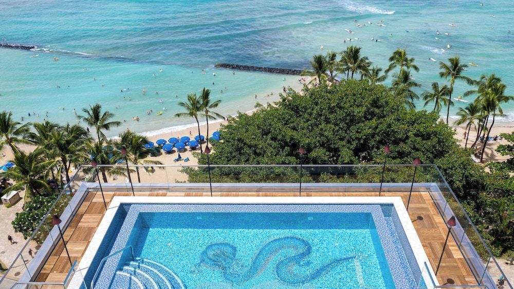 ESPACIO THE JEWEL OF WAIKIKI 1