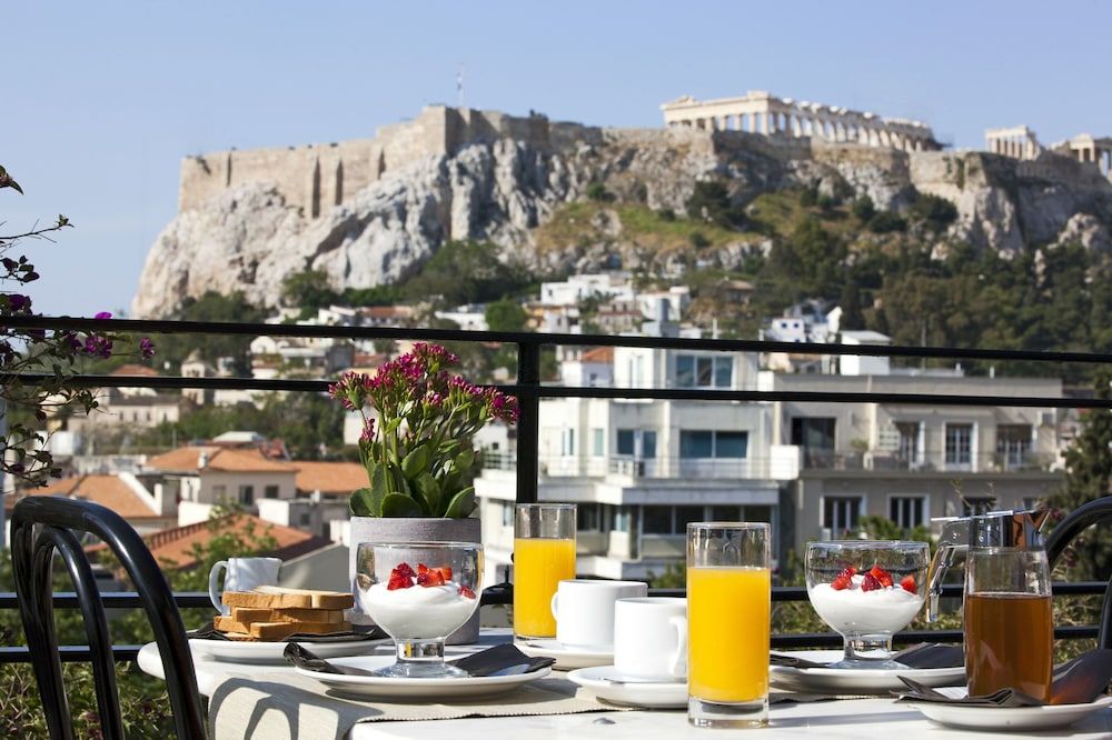 Metropolis Hotel 1