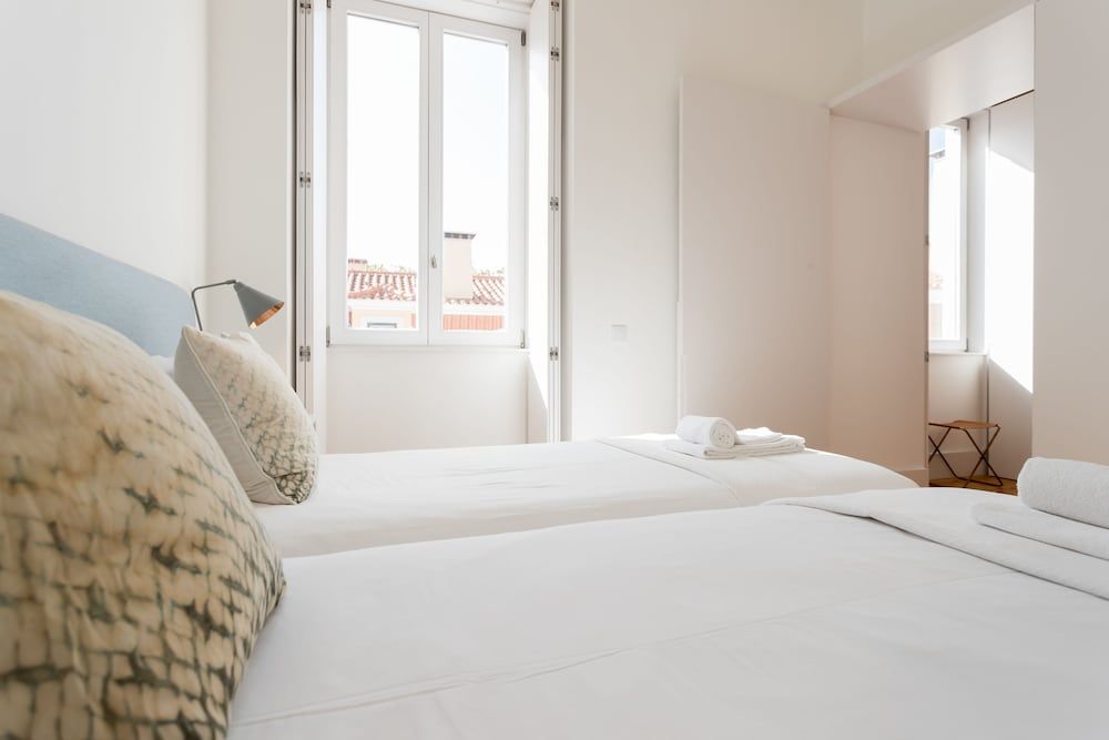 Chiado Studio and One-Bedroom Apartment - by LU Holidays 2