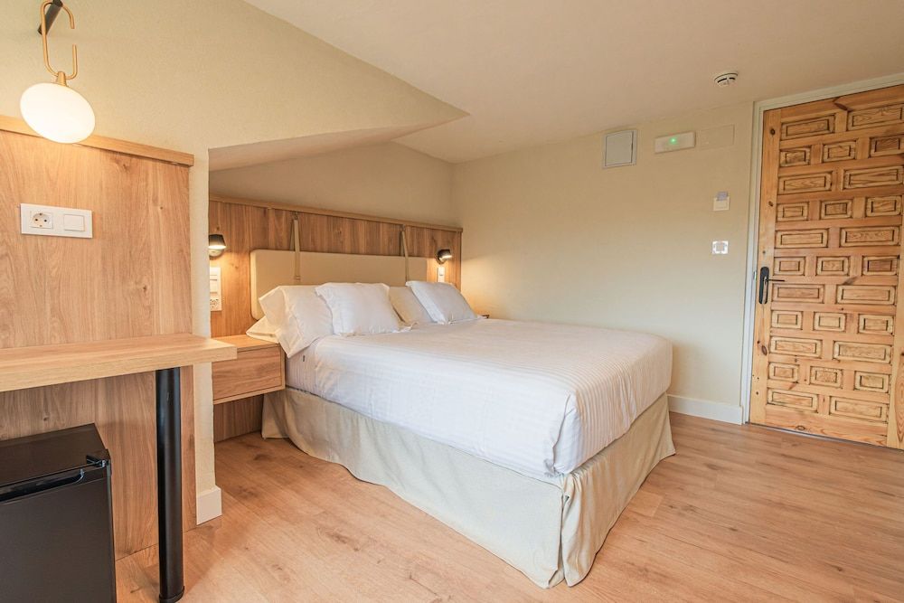 Hotel Bestprice Santillana 2