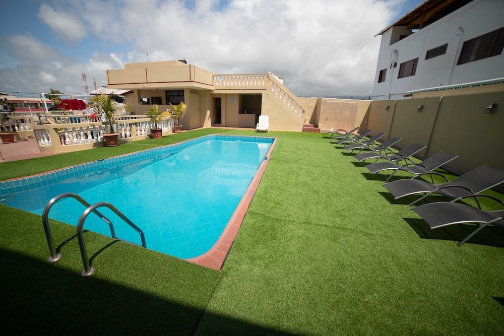 Hotel Red Booby 1