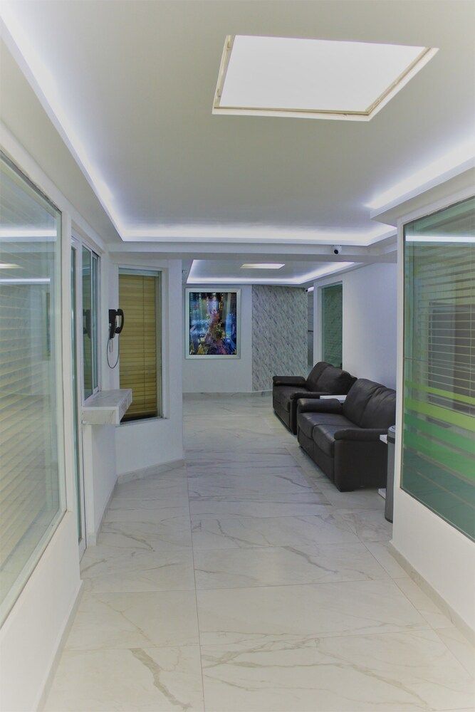 Hotel & Suites Victoria 2