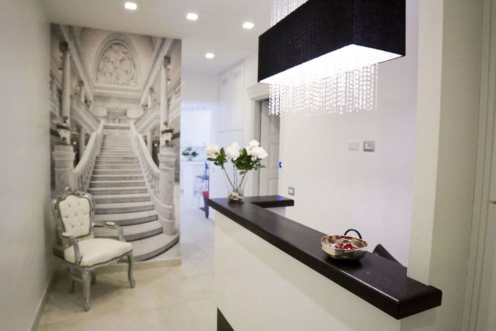 Roman Holidays Boutique Hotel 1