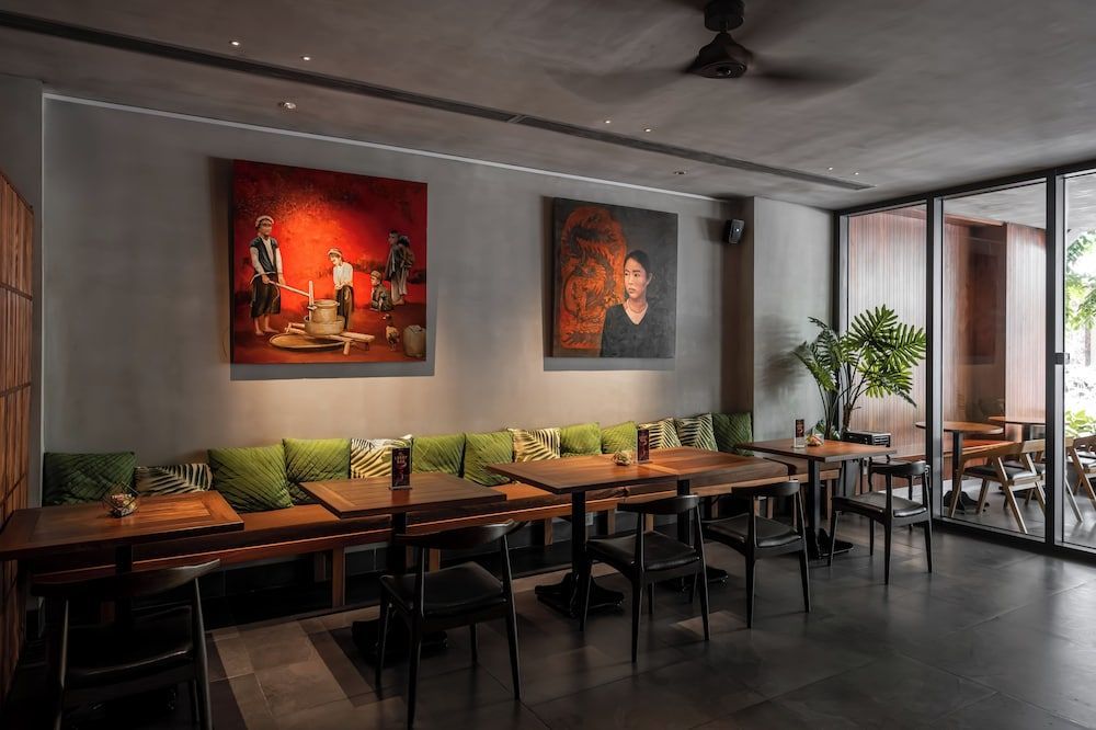 Triple E Hotel Metro Ben Thanh 2