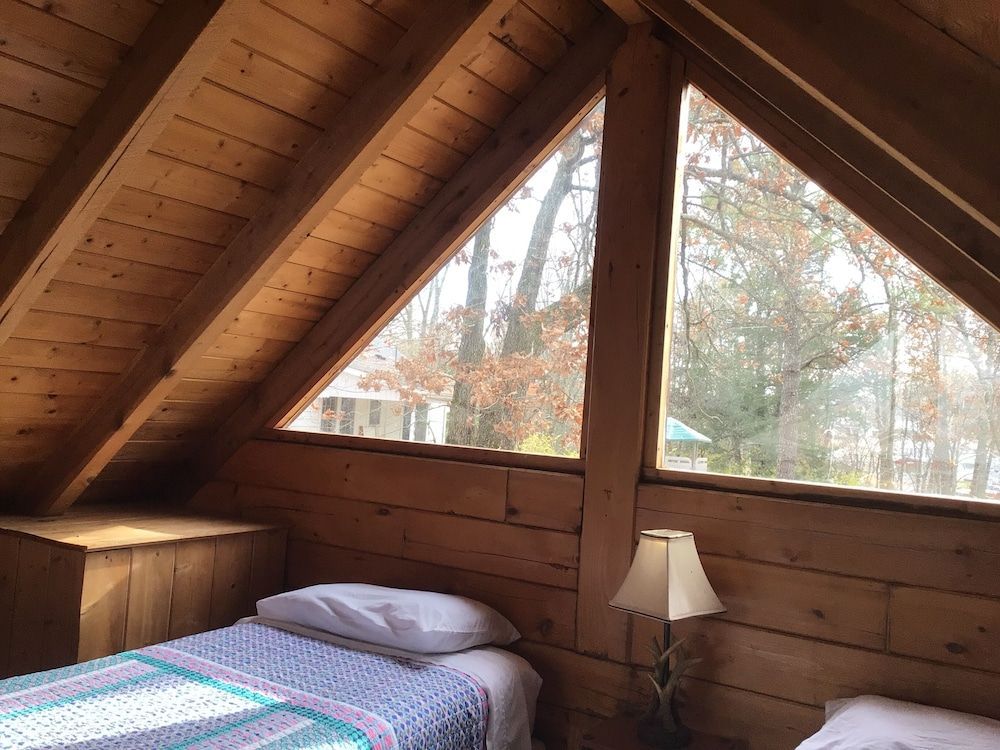 Kozy Haven Log Cabin Rentals 2