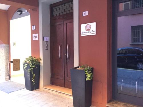 Residenza Due Torri check in presso HOTEL CENTRALE Vicolo Cattani 7 2