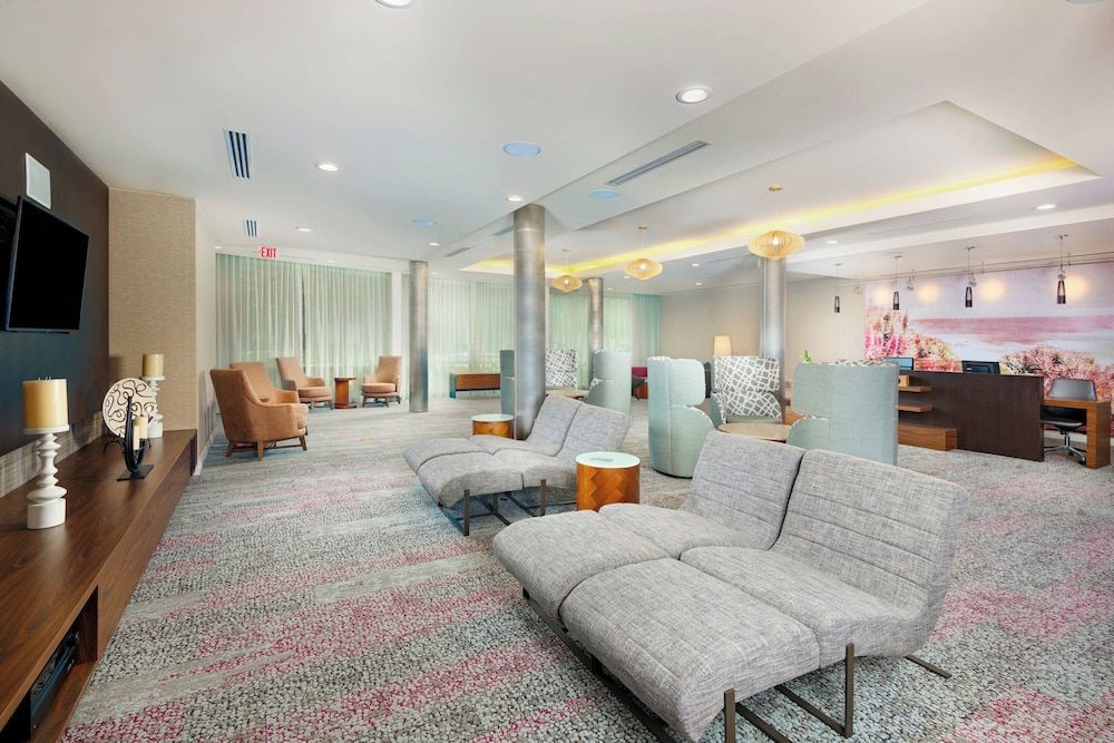 Courtyard by Marriott Santa Ana Orange County 2