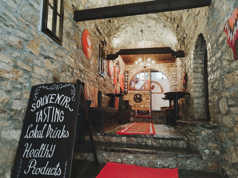 Guva Mangalem Boutique Hotel & Restaurant -Berat Old Town View 2
