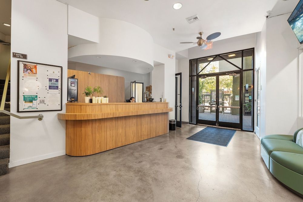 Little Italy Inn - Limited Service Apart Hotel 2