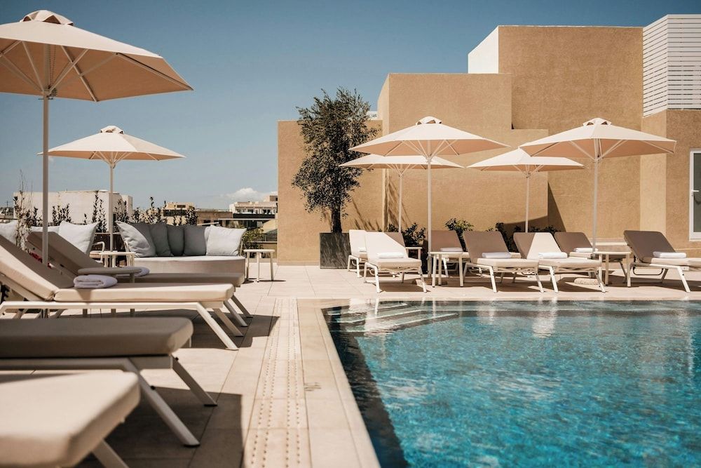 Courtyard by Marriott Sliema 1