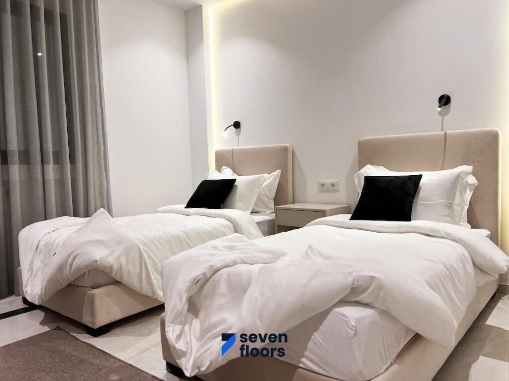 Seven Floors 2