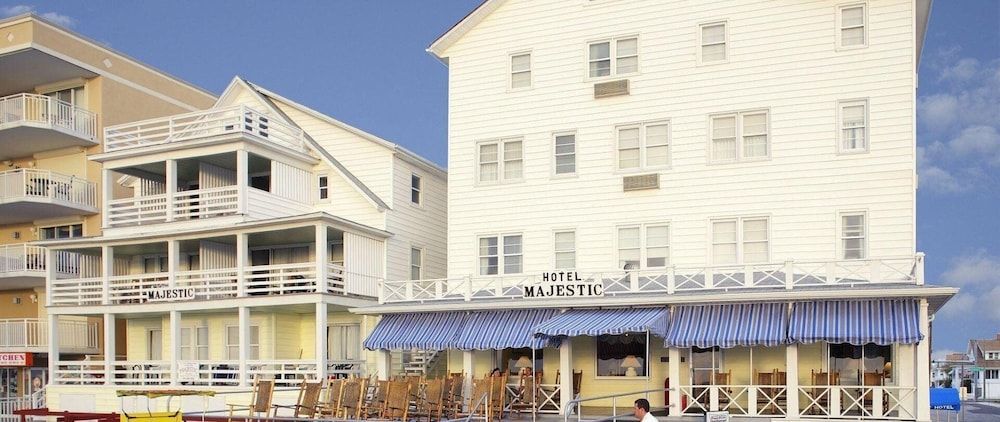 Majestic Hotel & Apartments 1