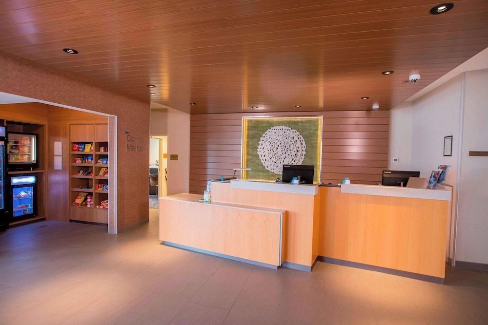 Fairfield Inn & Suites By Marriott Alexandria 2