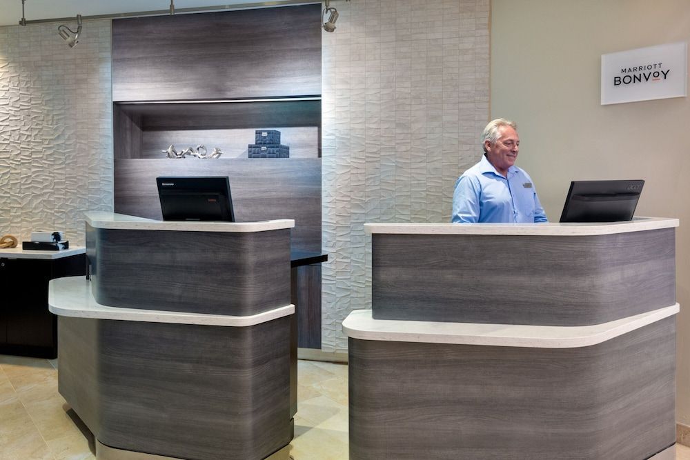 Courtyard by Marriott Sarasota at University Town Center 2