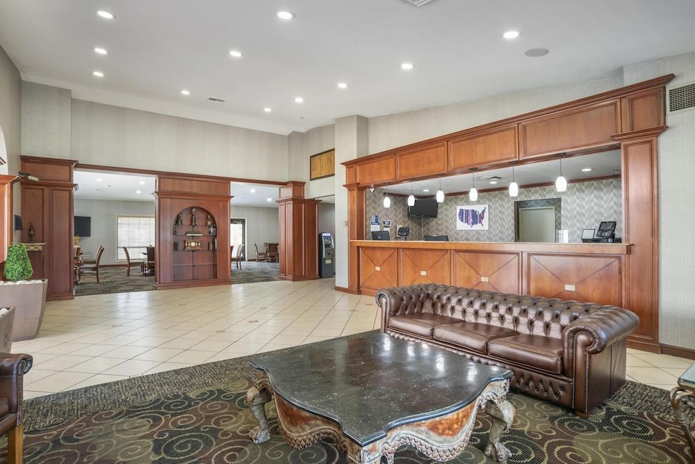 Best Western Plus Bessemer 2